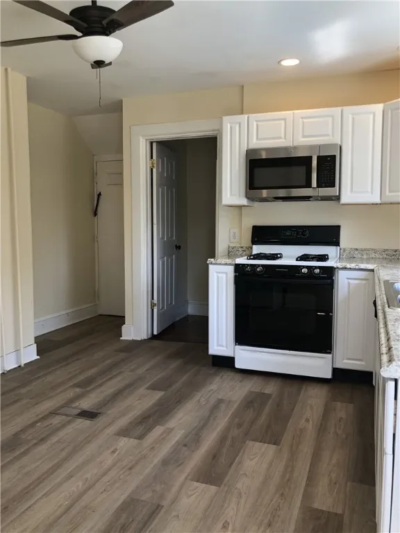 37 Church Street, Oneonta, New York 13820, Oneonta, New York 13820, 6 Bedrooms Bedrooms, ,2 BathroomsBathrooms,Residential,For Sale,37 Church Street, Oneonta, New York 13820,R1633336