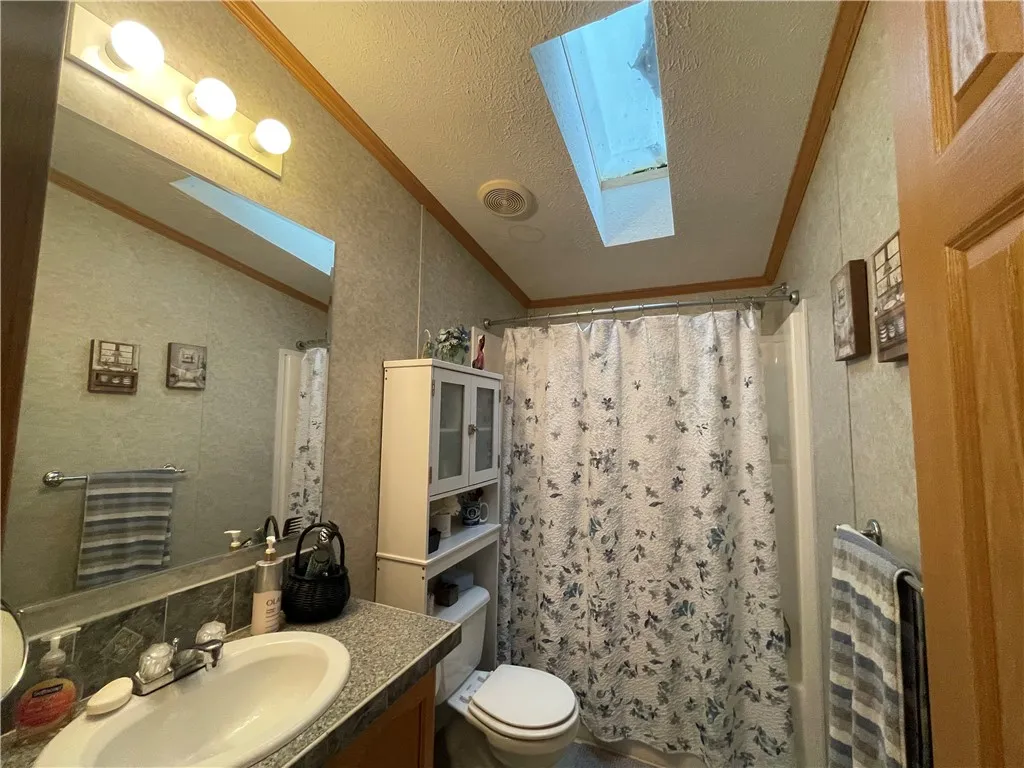 109 Bourbon, Norwich, New York 13815, Norwich, New York 13815, 2 Bedrooms Bedrooms, 7 Rooms Rooms,2 BathroomsBathrooms,Residential,For Sale,109 Bourbon, Norwich, New York 13815,0,R1633641