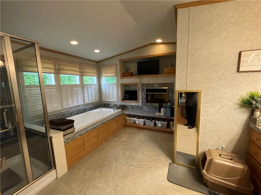 109 Bourbon, Norwich, New York 13815, Norwich, New York 13815, 2 Bedrooms Bedrooms, 7 Rooms Rooms,2 BathroomsBathrooms,Residential,For Sale,109 Bourbon, Norwich, New York 13815,0,R1633641