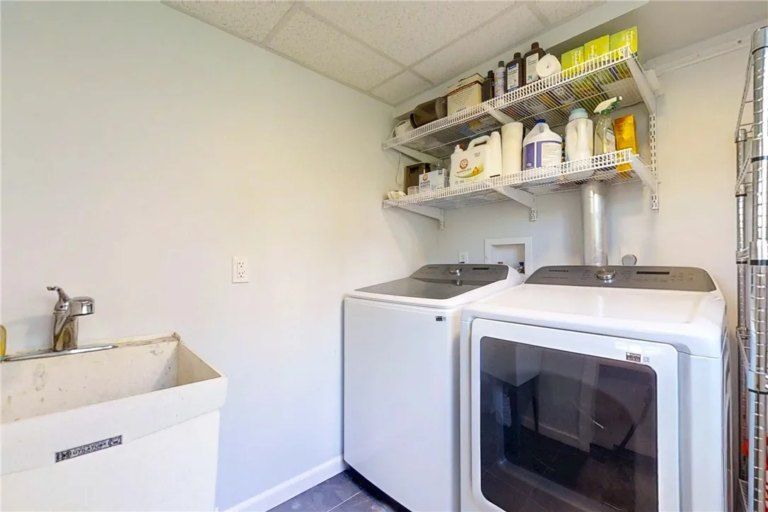 65 East 4th Street, Corning City, New York 14830, Corning City, New York 14830, 3 Bedrooms Bedrooms, 12 Rooms Rooms,3 BathroomsBathrooms,Residential,For Sale,65 East 4th Street, Corning City, New York 14830,R1632414