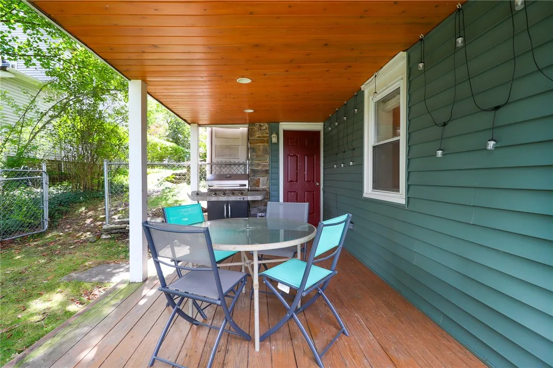 65 East 4th Street, Corning City, New York 14830, Corning City, New York 14830, 3 Bedrooms Bedrooms, 12 Rooms Rooms,3 BathroomsBathrooms,Residential,For Sale,65 East 4th Street, Corning City, New York 14830,R1632414