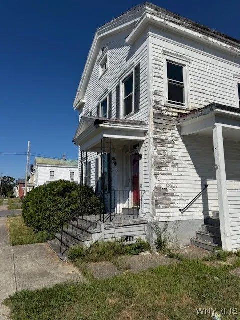 222 North Washington Street, Rome, New York 13440, Rome, New York 13440, 5 Bedrooms Bedrooms, 4 Rooms Rooms,2 BathroomsBathrooms,Residential,For Sale,222 North Washington Street, Rome, New York 13440,B1633402
