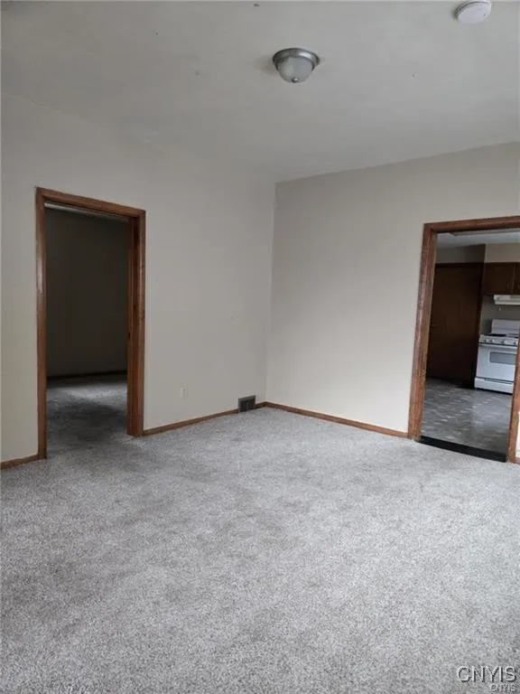 132 Spring Street, Syracuse, New York 13208, Syracuse, New York 13208, 5 Bedrooms Bedrooms, ,2 BathroomsBathrooms,Residential,For Sale,132 Spring Street, Syracuse, New York 13208,S1633665