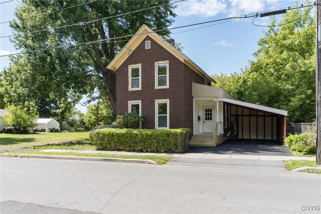 212 S Meadow, Watertown City, New York 13601, Watertown City, New York 13601, 3 Bedrooms Bedrooms, 8 Rooms Rooms,2 BathroomsBathrooms,Residential,For Sale,212 S Meadow, Watertown City, New York 13601,0,S1633664
