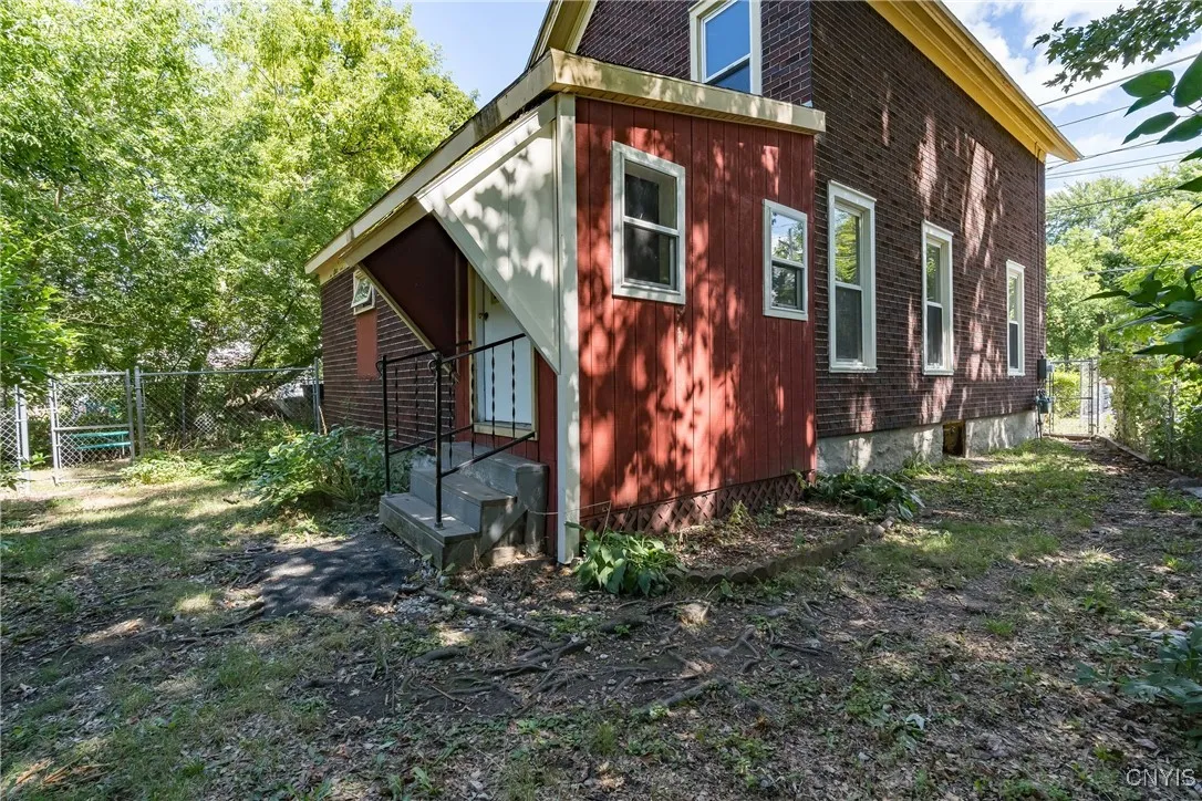 212 S Meadow, Watertown City, New York 13601, Watertown City, New York 13601, 3 Bedrooms Bedrooms, 8 Rooms Rooms,2 BathroomsBathrooms,Residential,For Sale,212 S Meadow, Watertown City, New York 13601,0,S1633664