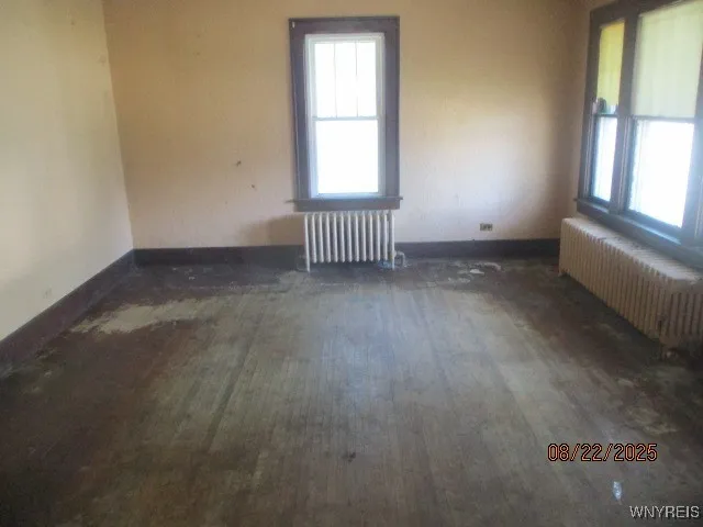 323 West Main Street, Concord, New York 14141, Concord, New York 14141, 4 Bedrooms Bedrooms, 9 Rooms Rooms,1 BathroomBathrooms,Residential,For Sale,323 West Main Street, Concord, New York 14141,B1633667