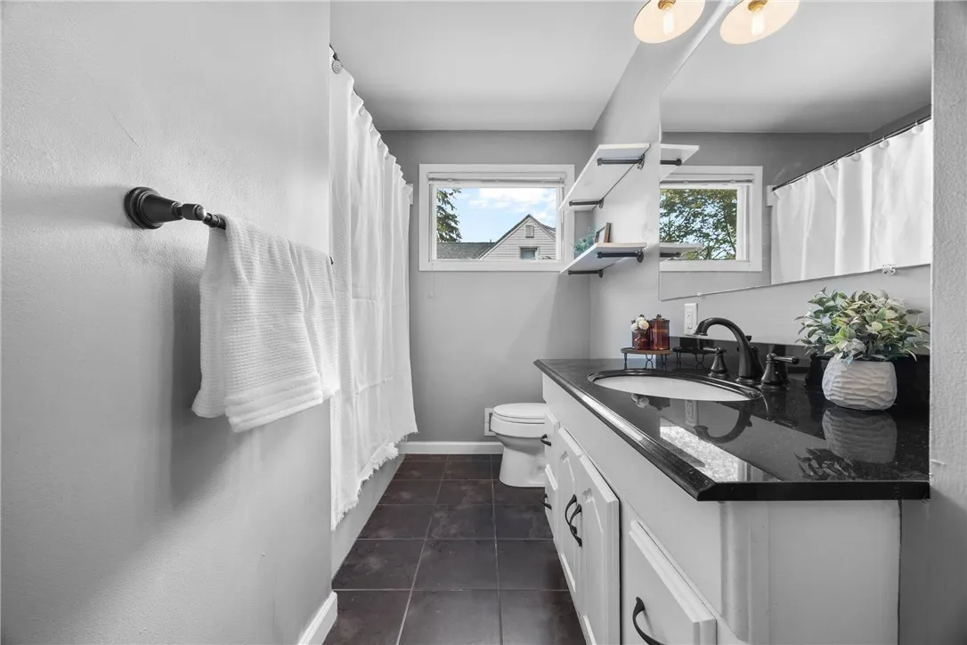 480 Covewood Blvd Boulevard, Webster, New York 145, Webster, New York 14580, 3 Bedrooms Bedrooms, 6 Rooms Rooms,1 BathroomBathrooms,Residential,For Sale,480 Covewood Blvd Boulevard, Webster, New York 145,R1631363