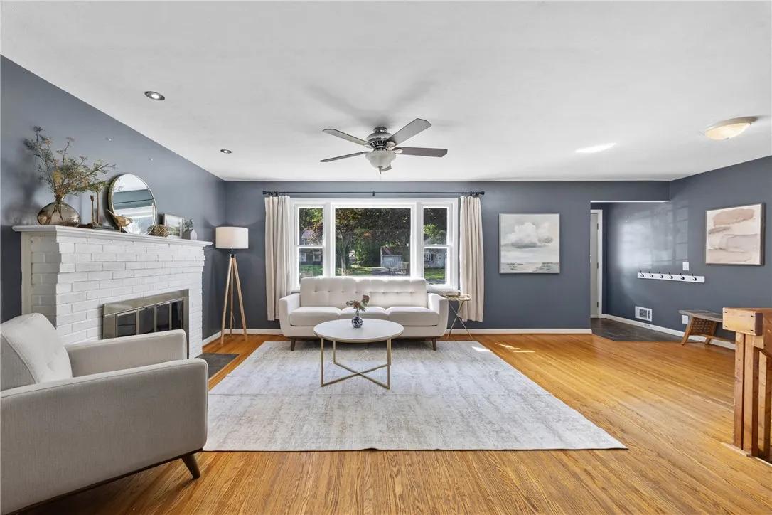 480 Covewood Blvd Boulevard, Webster, New York 145, Webster, New York 14580, 3 Bedrooms Bedrooms, 6 Rooms Rooms,1 BathroomBathrooms,Residential,For Sale,480 Covewood Blvd Boulevard, Webster, New York 145,R1631363