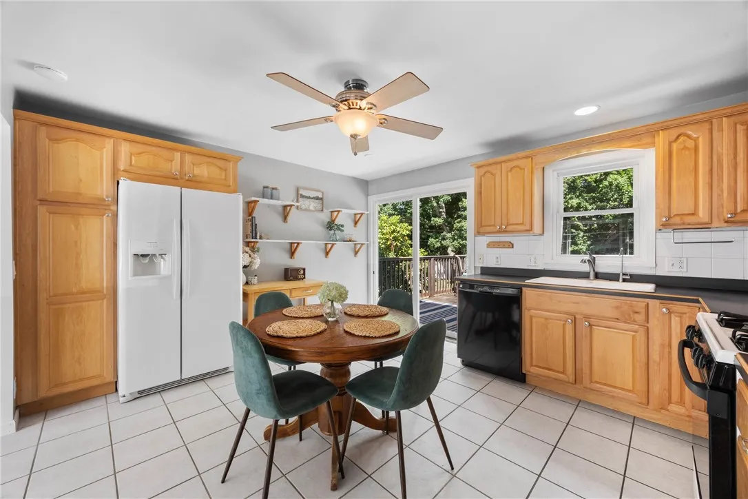 480 Covewood Blvd Boulevard, Webster, New York 145, Webster, New York 14580, 3 Bedrooms Bedrooms, 6 Rooms Rooms,1 BathroomBathrooms,Residential,For Sale,480 Covewood Blvd Boulevard, Webster, New York 145,R1631363
