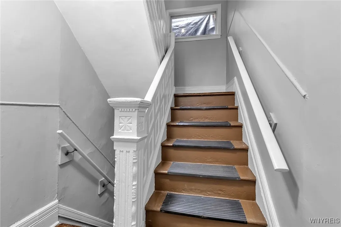 341 Bird Avenue, Buffalo, New York 14213, Buffalo, New York 14213, 5 Bedrooms Bedrooms, 8 Rooms Rooms,2 BathroomsBathrooms,Residential,For Sale,341 Bird Avenue, Buffalo, New York 14213,0,B1633371