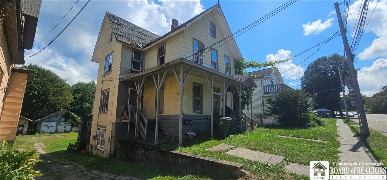 335 Foote Avenue, Jamestown, New York 14701, Jamestown, New York 14701, 6 Bedrooms Bedrooms, ,3 BathroomsBathrooms,Residential,For Sale,335 Foote Avenue, Jamestown, New York 14701,0,R1633361