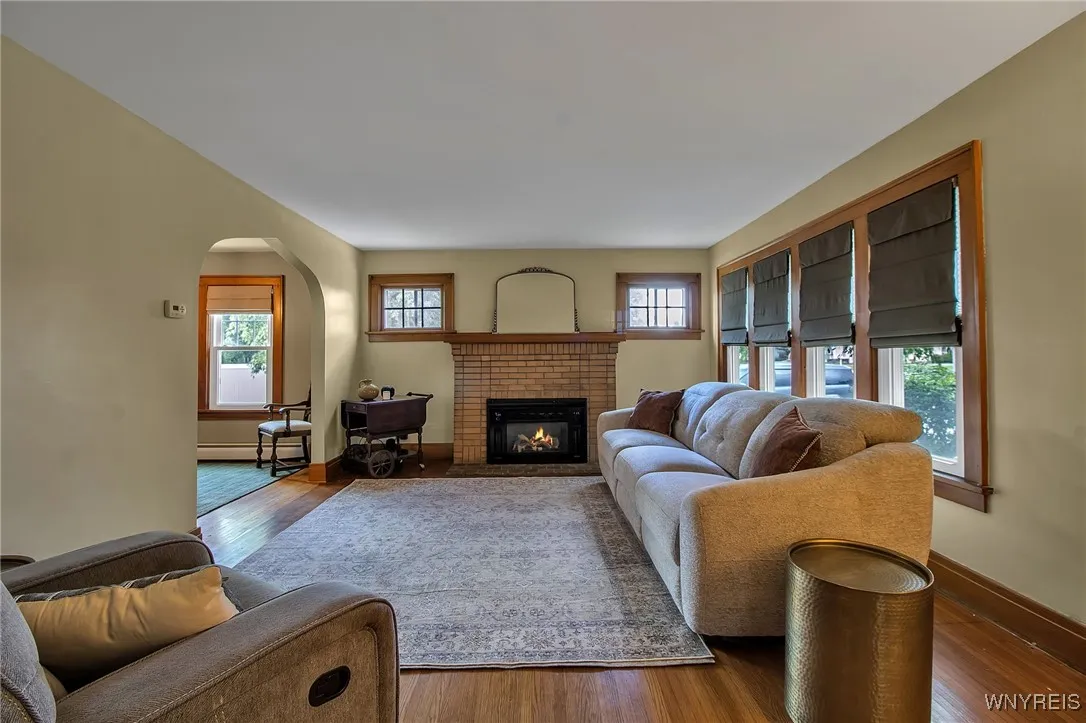 7196 Ward Road, Wheatfield, New York 14120, Wheatfield, New York 14120, 3 Bedrooms Bedrooms, 10 Rooms Rooms,1 BathroomBathrooms,Residential,For Sale,7196 Ward Road, Wheatfield, New York 14120,B1633608