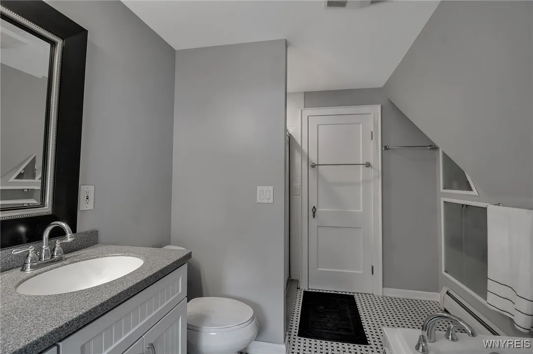 7196 Ward Road, Wheatfield, New York 14120, Wheatfield, New York 14120, 3 Bedrooms Bedrooms, 10 Rooms Rooms,1 BathroomBathrooms,Residential,For Sale,7196 Ward Road, Wheatfield, New York 14120,B1633608