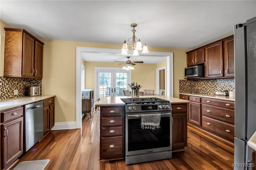 7196 Ward Road, Wheatfield, New York 14120, Wheatfield, New York 14120, 3 Bedrooms Bedrooms, 10 Rooms Rooms,1 BathroomBathrooms,Residential,For Sale,7196 Ward Road, Wheatfield, New York 14120,B1633608