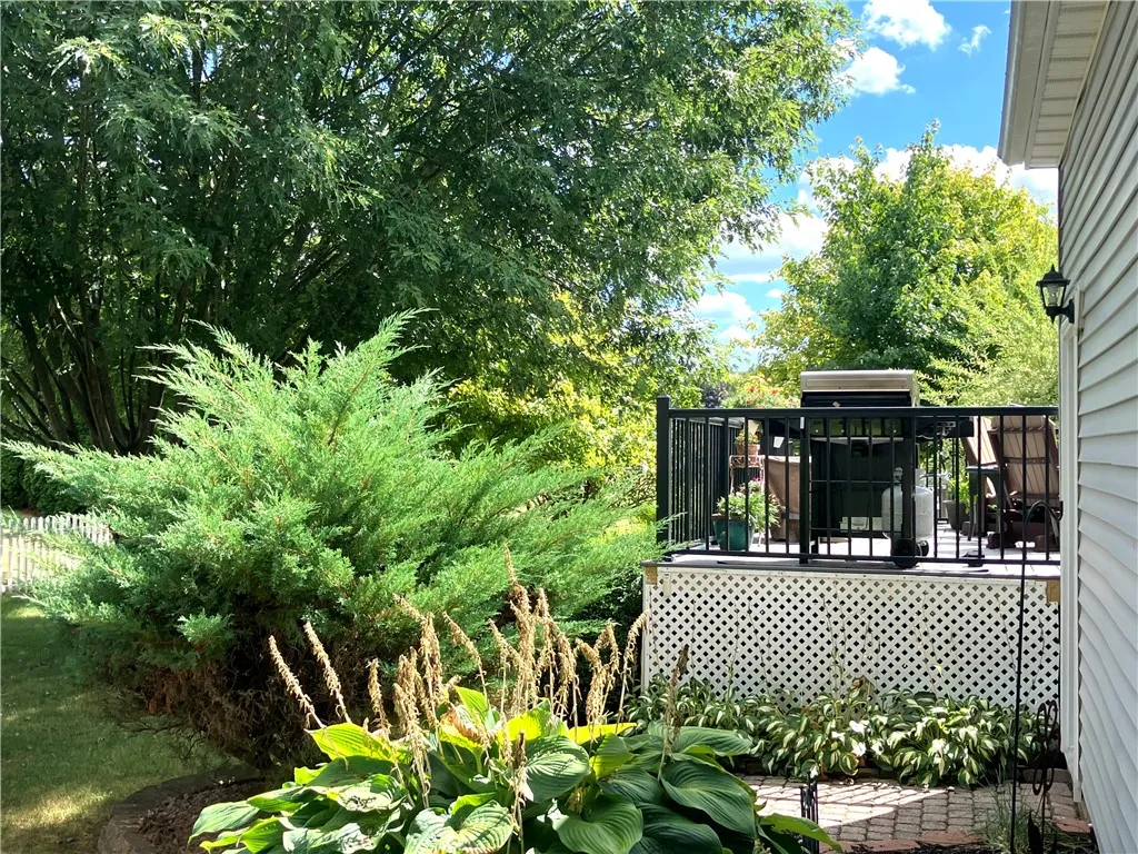 6381 Roberts Drive, Victor, New York 14564, Victor, New York 14564, 4 Bedrooms Bedrooms, 7 Rooms Rooms,2 BathroomsBathrooms,Residential,Closed,6381 Roberts Drive, Victor, New York 14564,0,R1633688