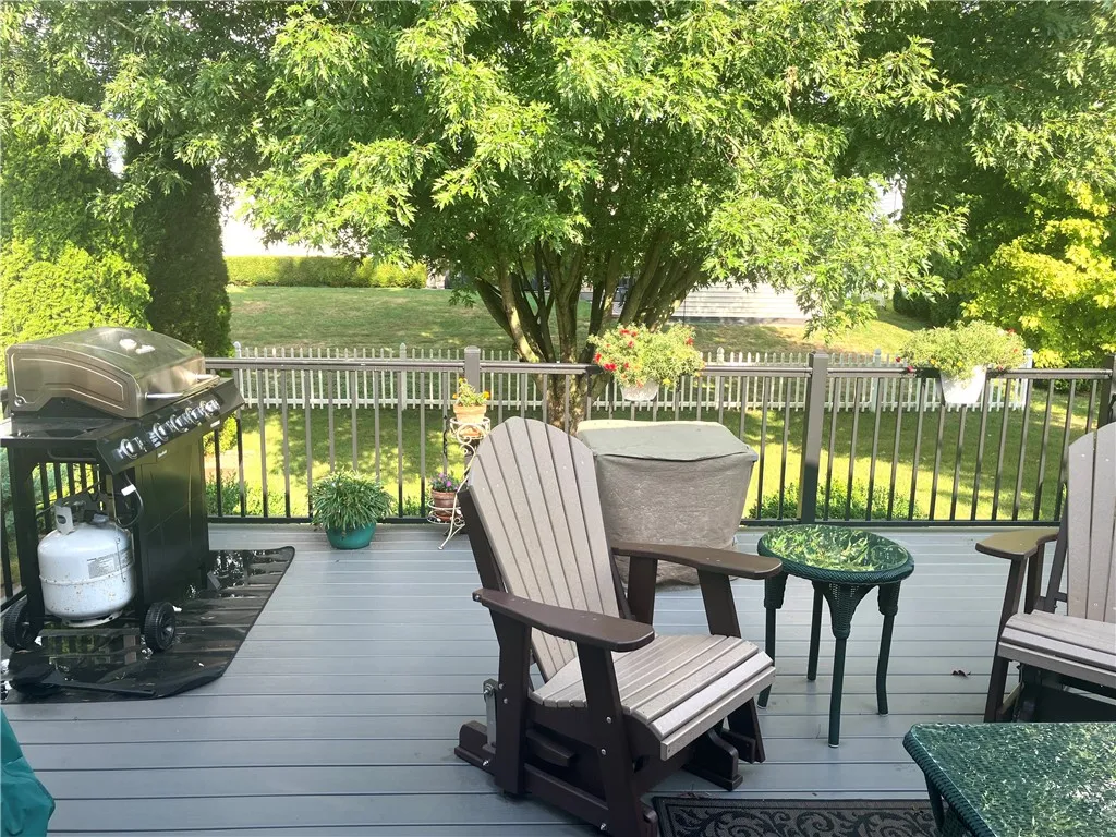 6381 Roberts Drive, Victor, New York 14564, Victor, New York 14564, 4 Bedrooms Bedrooms, 7 Rooms Rooms,2 BathroomsBathrooms,Residential,Closed,6381 Roberts Drive, Victor, New York 14564,0,R1633688