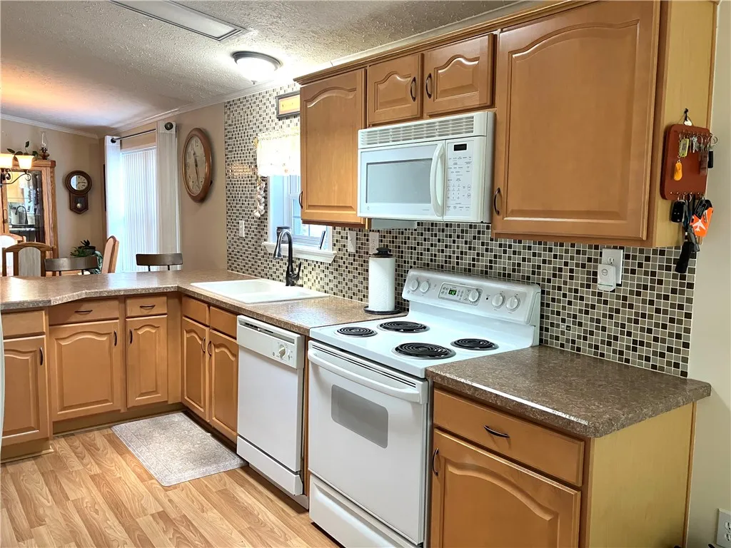 6381 Roberts Drive, Victor, New York 14564, Victor, New York 14564, 4 Bedrooms Bedrooms, 7 Rooms Rooms,2 BathroomsBathrooms,Residential,Closed,6381 Roberts Drive, Victor, New York 14564,0,R1633688