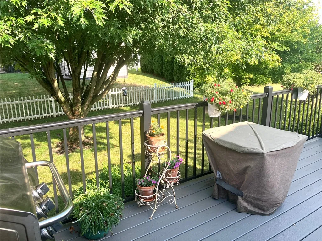 6381 Roberts Drive, Victor, New York 14564, Victor, New York 14564, 4 Bedrooms Bedrooms, 7 Rooms Rooms,2 BathroomsBathrooms,Residential,Closed,6381 Roberts Drive, Victor, New York 14564,0,R1633688