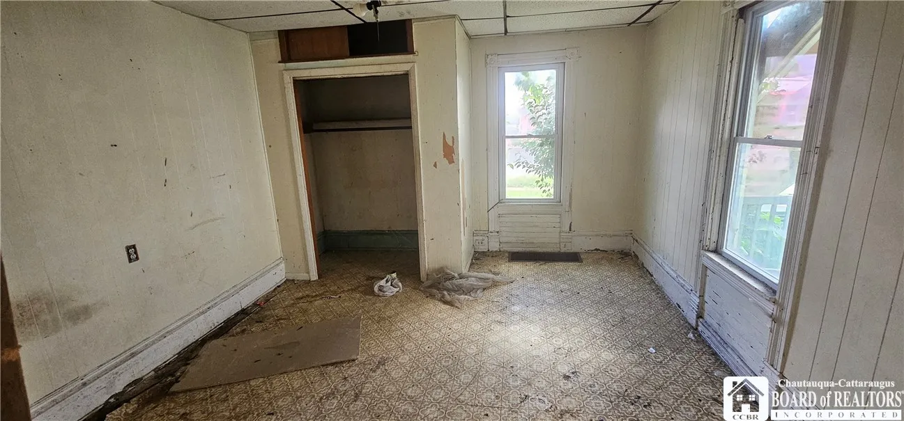 Lower front apt