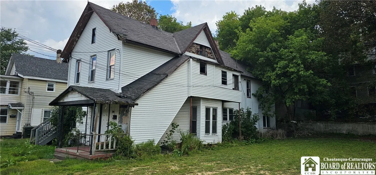 114 Water Street, Jamestown, New York 14701, Jamestown, New York 14701, 8 Bedrooms Bedrooms, ,4 BathroomsBathrooms,Residential,For Sale,114 Water Street, Jamestown, New York 14701,R1633395