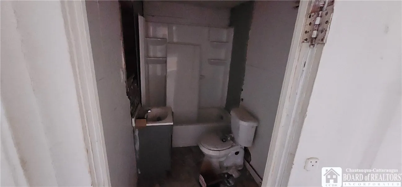 Upper back apt