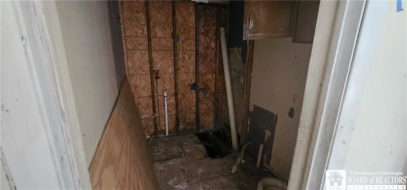 Lower front apt