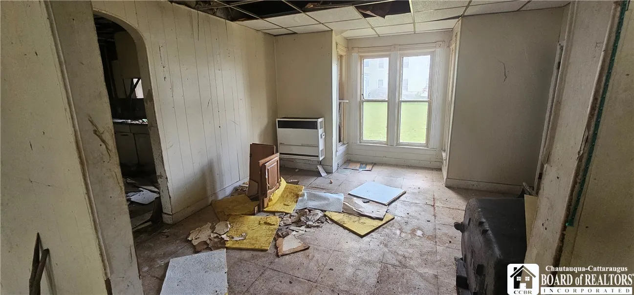 Lower front apt