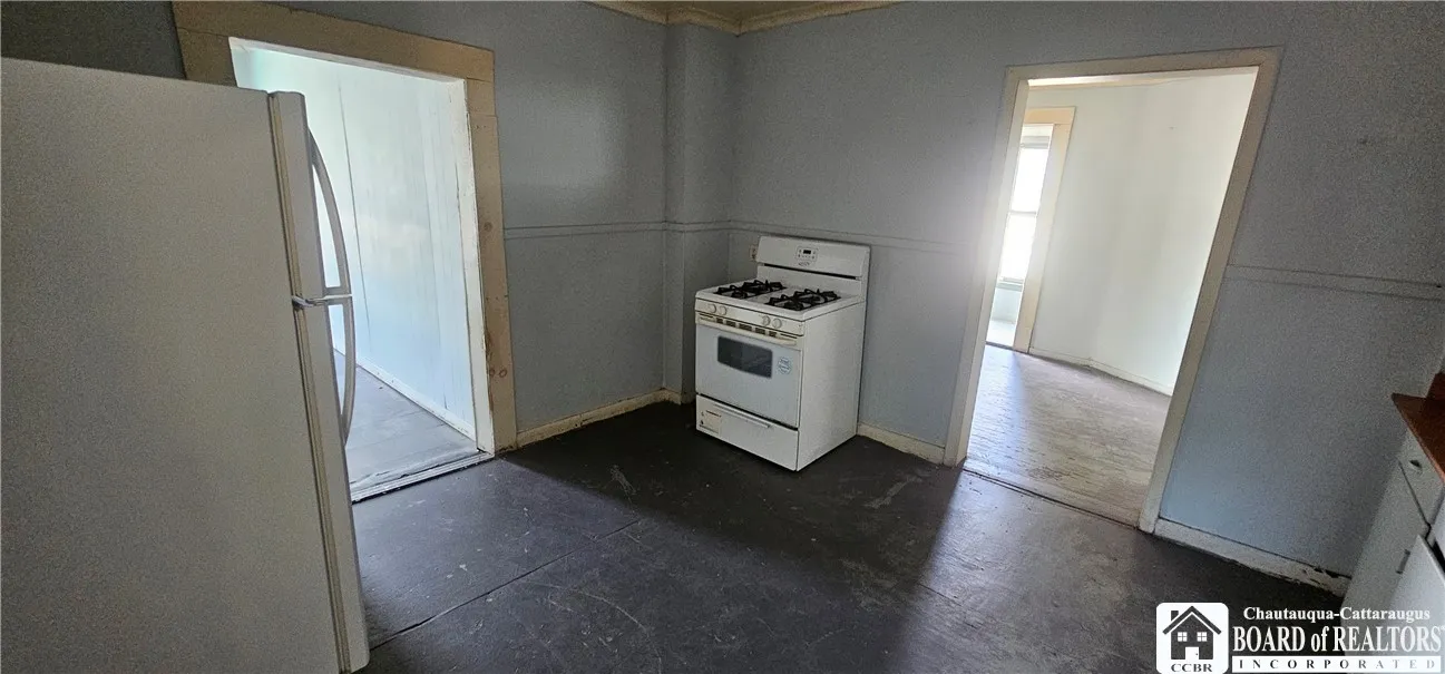 Upper front apt