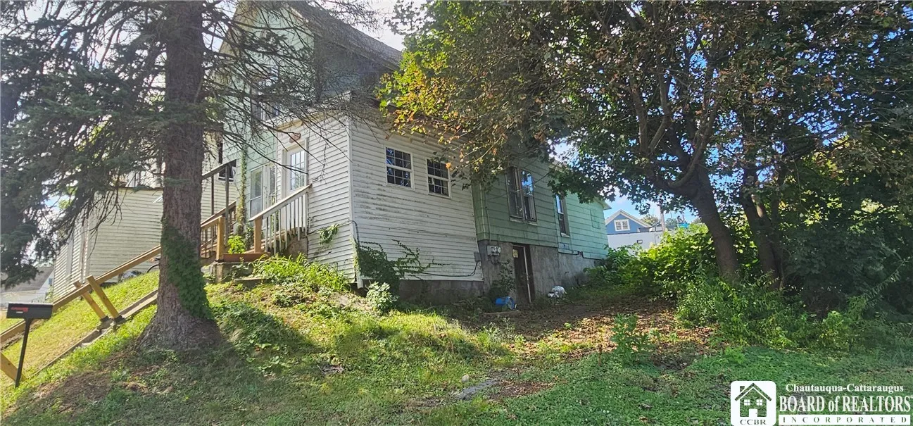 541 Crescent Street, Jamestown, New York 14701, Jamestown, New York 14701, 4 Bedrooms Bedrooms, ,2 BathroomsBathrooms,Residential,For Sale,541 Crescent Street, Jamestown, New York 14701,0,R1633398