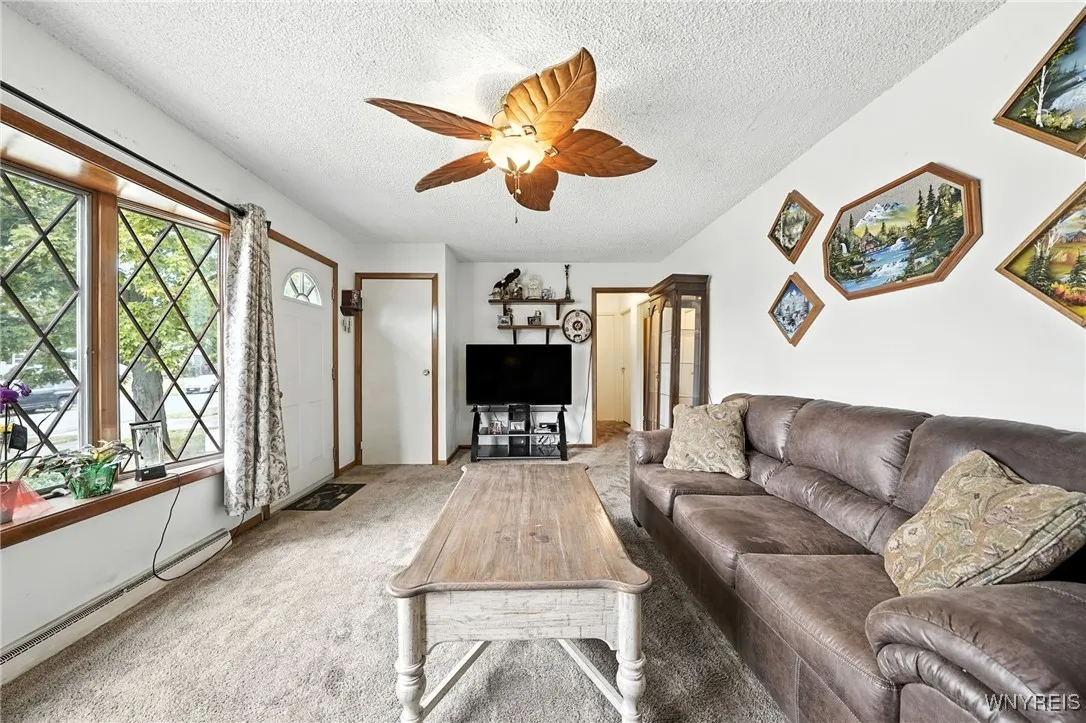 264 Willowbend Road, Tonawanda, New York 14150, Tonawanda, New York 14150, 3 Bedrooms Bedrooms, 8 Rooms Rooms,1 BathroomBathrooms,Residential,For Sale,264 Willowbend Road, Tonawanda, New York 14150,0,B1631594