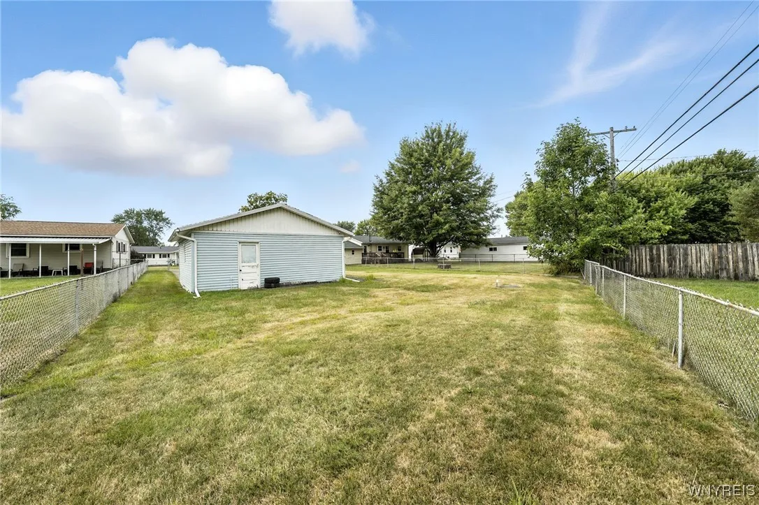 264 Willowbend Road, Tonawanda, New York 14150, Tonawanda, New York 14150, 3 Bedrooms Bedrooms, 8 Rooms Rooms,1 BathroomBathrooms,Residential,For Sale,264 Willowbend Road, Tonawanda, New York 14150,0,B1631594