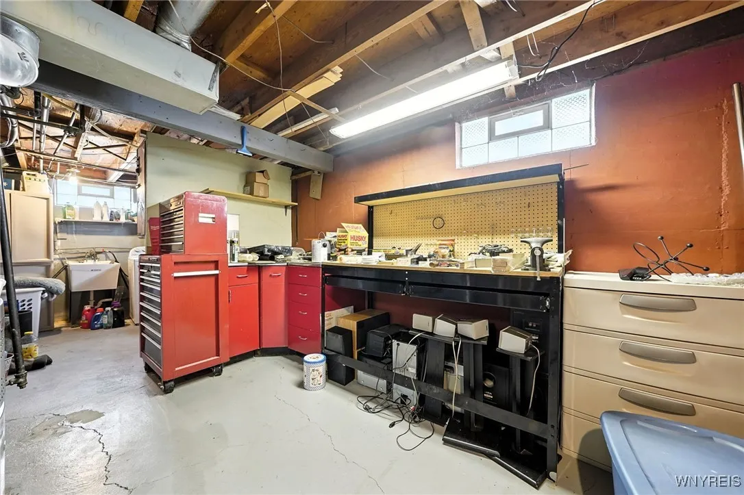 264 Willowbend Road, Tonawanda, New York 14150, Tonawanda, New York 14150, 3 Bedrooms Bedrooms, 8 Rooms Rooms,1 BathroomBathrooms,Residential,For Sale,264 Willowbend Road, Tonawanda, New York 14150,0,B1631594