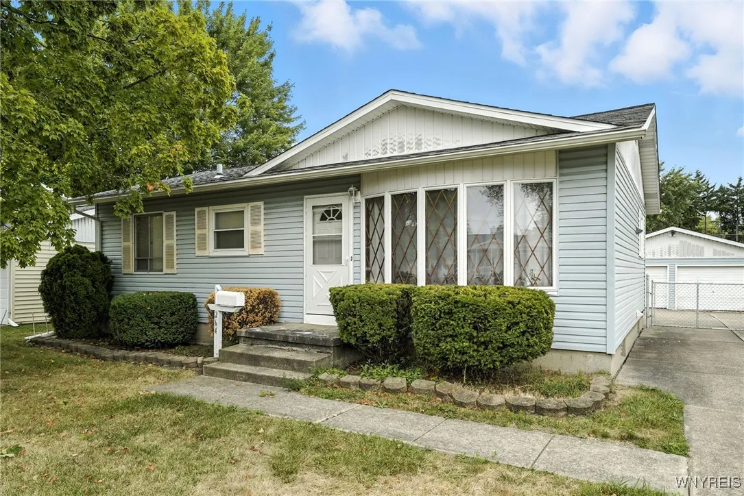 264 Willowbend Road, Tonawanda, New York 14150, Tonawanda, New York 14150, 3 Bedrooms Bedrooms, 8 Rooms Rooms,1 BathroomBathrooms,Residential,For Sale,264 Willowbend Road, Tonawanda, New York 14150,0,B1631594