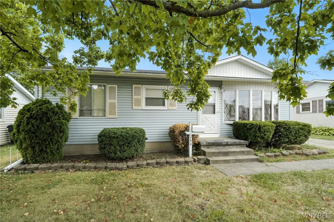 264 Willowbend Road, Tonawanda, New York 14150, Tonawanda, New York 14150, 3 Bedrooms Bedrooms, 8 Rooms Rooms,1 BathroomBathrooms,Residential,For Sale,264 Willowbend Road, Tonawanda, New York 14150,0,B1631594