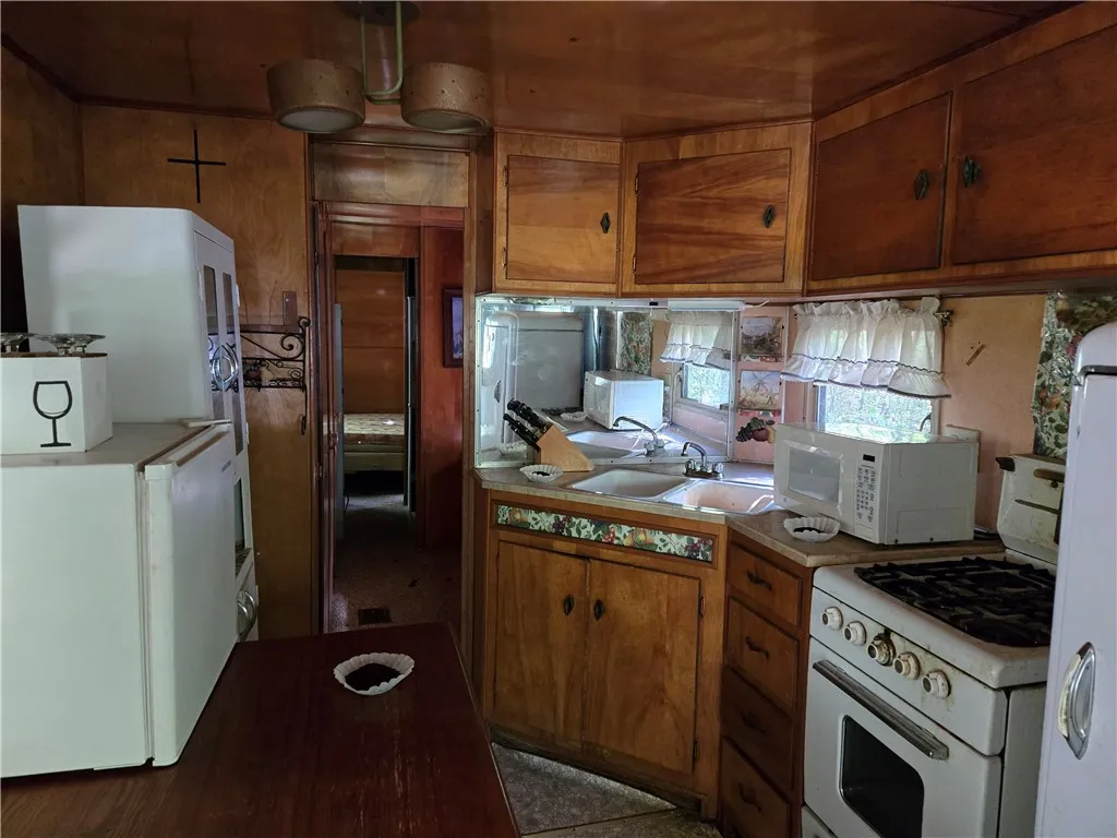 4175 Pre-emption Road, Tyrone, New York 14891, Tyrone, New York 14891, 2 Bedrooms Bedrooms, 4 Rooms Rooms,1 BathroomBathrooms,Residential,For Sale,4175 Pre-emption Road, Tyrone, New York 14891,R1633612