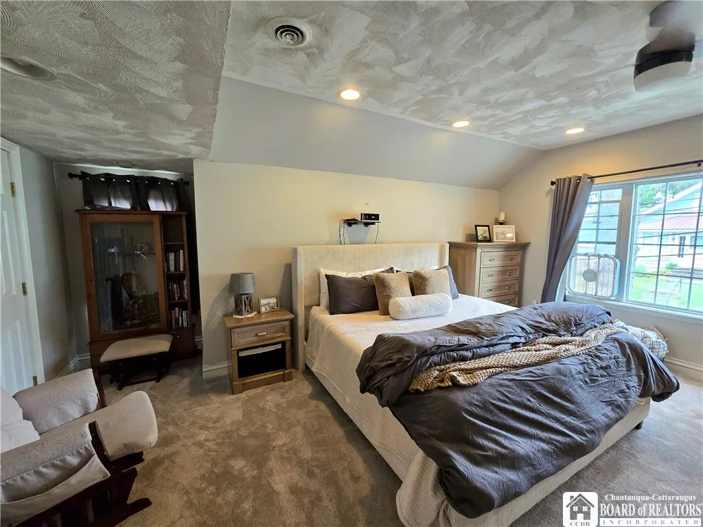 10 King Street, Eldred, Pennsylvania 16731, Eldred, Pennsylvania 16731, 3 Bedrooms Bedrooms, 9 Rooms Rooms,2 BathroomsBathrooms,Residential,For Sale,10 King Street, Eldred, Pennsylvania 16731,0,R1631899