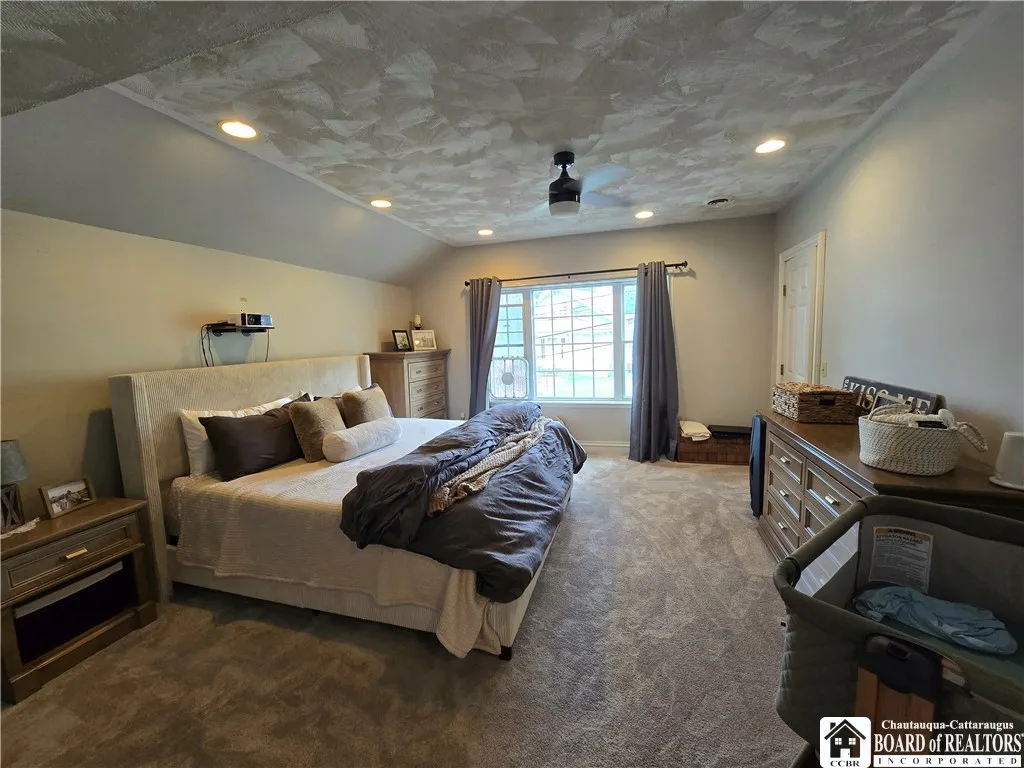 10 King Street, Eldred, Pennsylvania 16731, Eldred, Pennsylvania 16731, 3 Bedrooms Bedrooms, 9 Rooms Rooms,2 BathroomsBathrooms,Residential,For Sale,10 King Street, Eldred, Pennsylvania 16731,0,R1631899