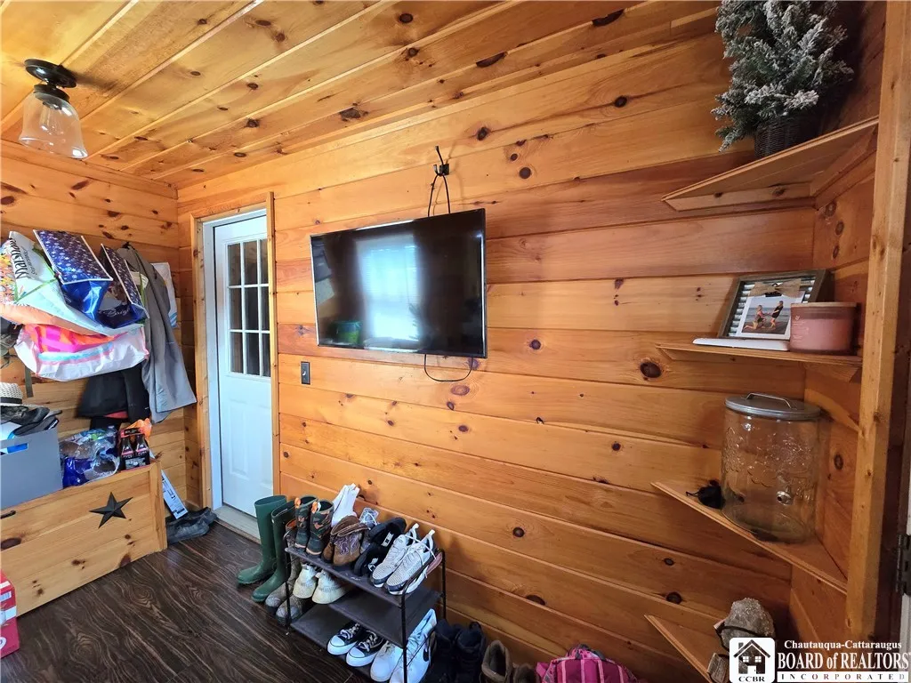 10 King Street, Eldred, Pennsylvania 16731, Eldred, Pennsylvania 16731, 3 Bedrooms Bedrooms, 9 Rooms Rooms,2 BathroomsBathrooms,Residential,For Sale,10 King Street, Eldred, Pennsylvania 16731,0,R1631899