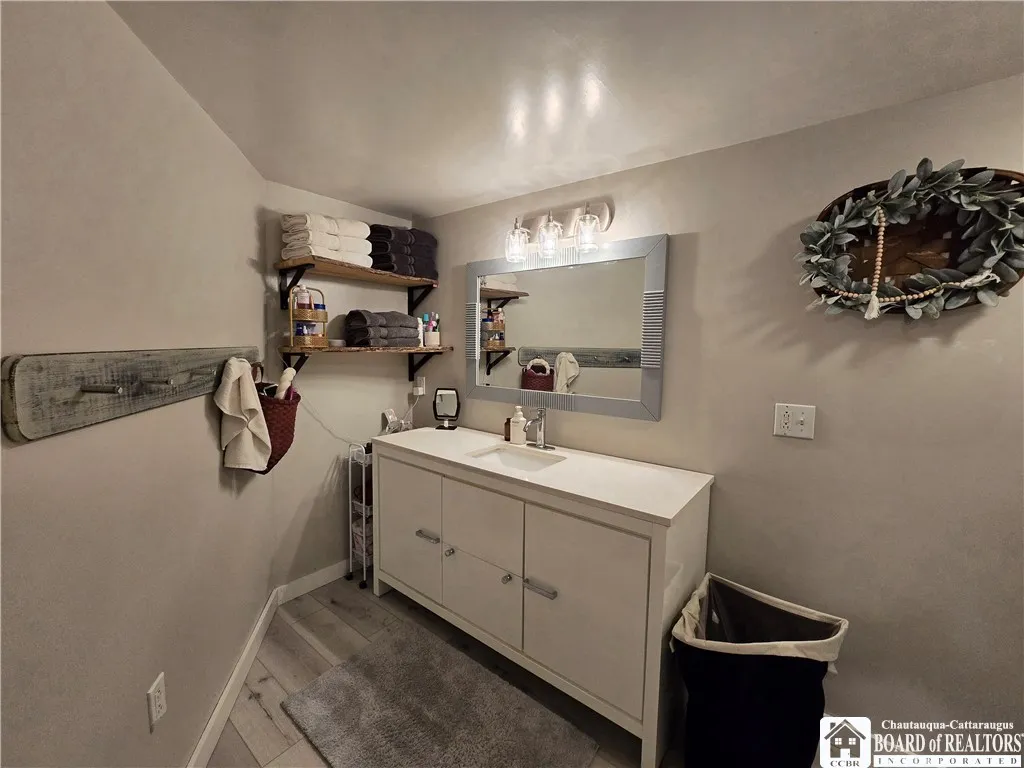 10 King Street, Eldred, Pennsylvania 16731, Eldred, Pennsylvania 16731, 3 Bedrooms Bedrooms, 9 Rooms Rooms,2 BathroomsBathrooms,Residential,For Sale,10 King Street, Eldred, Pennsylvania 16731,0,R1631899