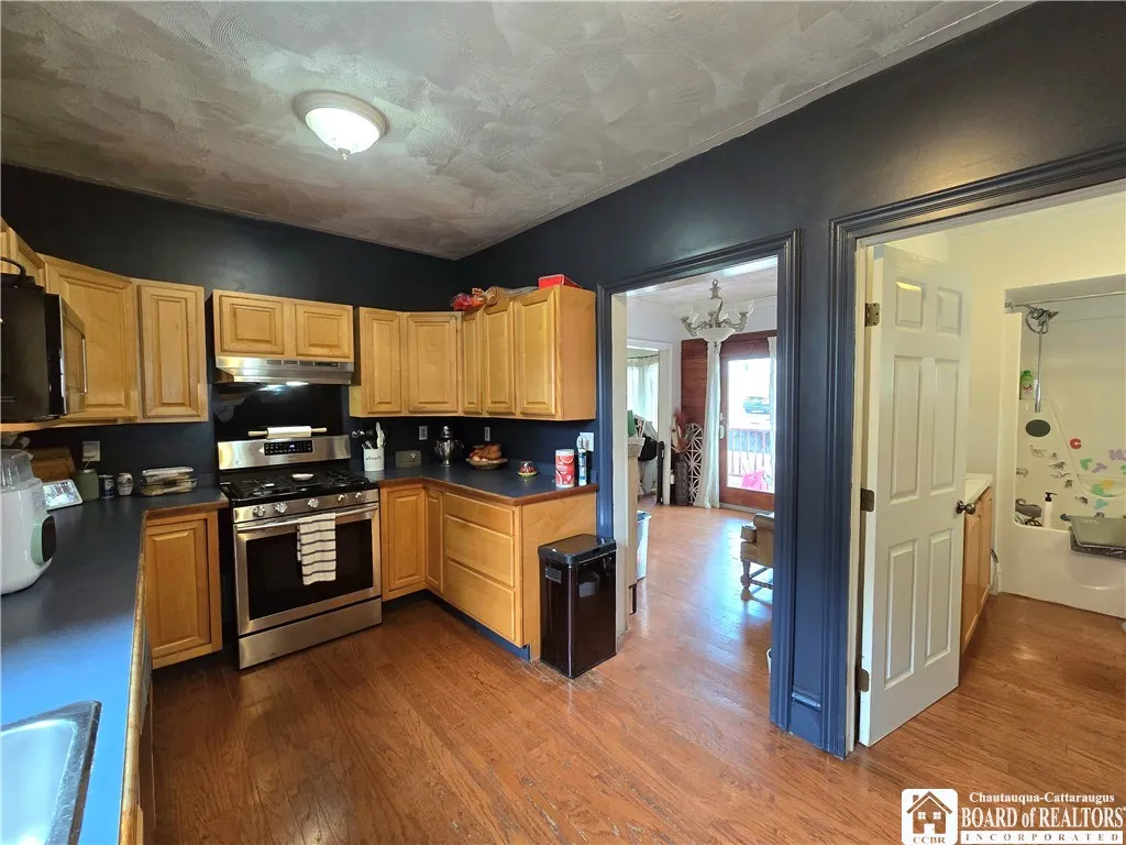 10 King Street, Eldred, Pennsylvania 16731, Eldred, Pennsylvania 16731, 3 Bedrooms Bedrooms, 9 Rooms Rooms,2 BathroomsBathrooms,Residential,For Sale,10 King Street, Eldred, Pennsylvania 16731,0,R1631899