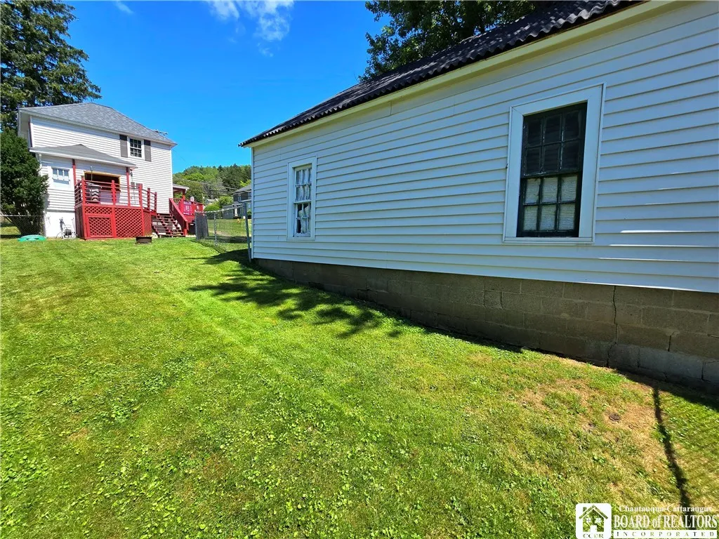 10 King Street, Eldred, Pennsylvania 16731, Eldred, Pennsylvania 16731, 3 Bedrooms Bedrooms, 9 Rooms Rooms,2 BathroomsBathrooms,Residential,For Sale,10 King Street, Eldred, Pennsylvania 16731,0,R1631899