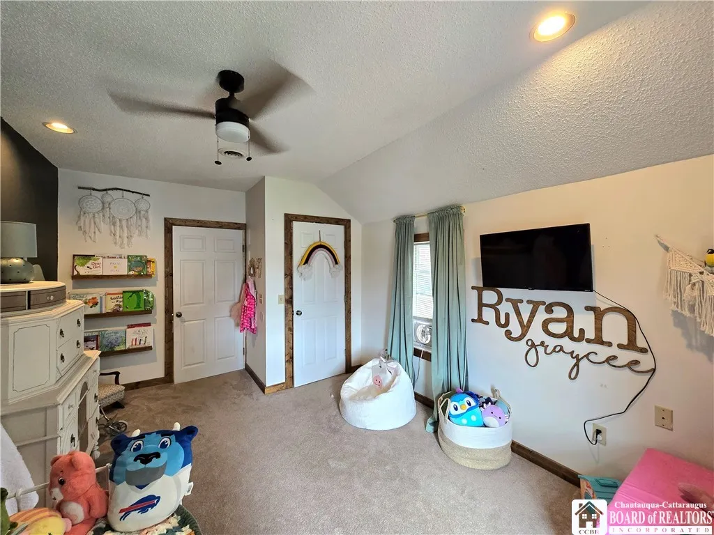 10 King Street, Eldred, Pennsylvania 16731, Eldred, Pennsylvania 16731, 3 Bedrooms Bedrooms, 9 Rooms Rooms,2 BathroomsBathrooms,Residential,For Sale,10 King Street, Eldred, Pennsylvania 16731,0,R1631899