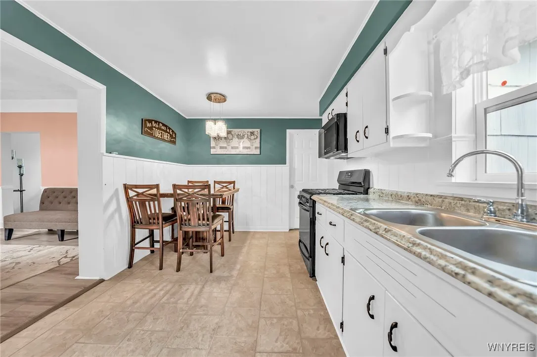 294 Broad Street, Tonawanda, New York 14150, Tonawanda, New York 14150, 4 Bedrooms Bedrooms, 8 Rooms Rooms,2 BathroomsBathrooms,Residential,For Sale,294 Broad Street, Tonawanda, New York 14150,0,B1633145
