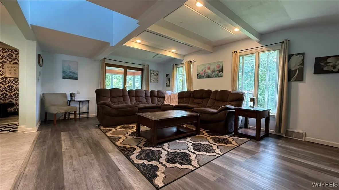 140 Parkledge Drive, Amherst, New York 14226, Amherst, New York 14226, 5 Bedrooms Bedrooms, 10 Rooms Rooms,2 BathroomsBathrooms,Residential,For Sale,140 Parkledge Drive, Amherst, New York 14226,B1632646