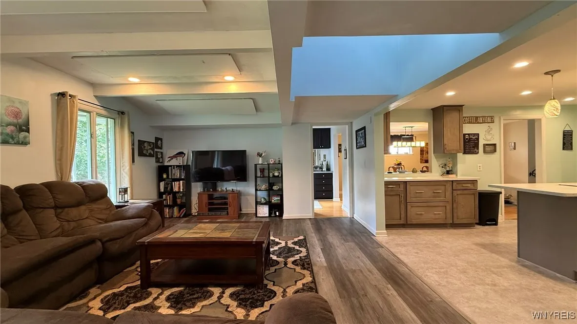 140 Parkledge Drive, Amherst, New York 14226, Amherst, New York 14226, 5 Bedrooms Bedrooms, 10 Rooms Rooms,2 BathroomsBathrooms,Residential,For Sale,140 Parkledge Drive, Amherst, New York 14226,B1632646