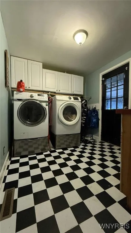 140 Parkledge Drive, Amherst, New York 14226, Amherst, New York 14226, 5 Bedrooms Bedrooms, 10 Rooms Rooms,2 BathroomsBathrooms,Residential,For Sale,140 Parkledge Drive, Amherst, New York 14226,B1632646