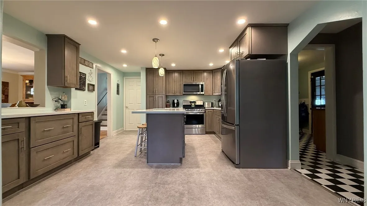 140 Parkledge Drive, Amherst, New York 14226, Amherst, New York 14226, 5 Bedrooms Bedrooms, 10 Rooms Rooms,2 BathroomsBathrooms,Residential,For Sale,140 Parkledge Drive, Amherst, New York 14226,B1632646