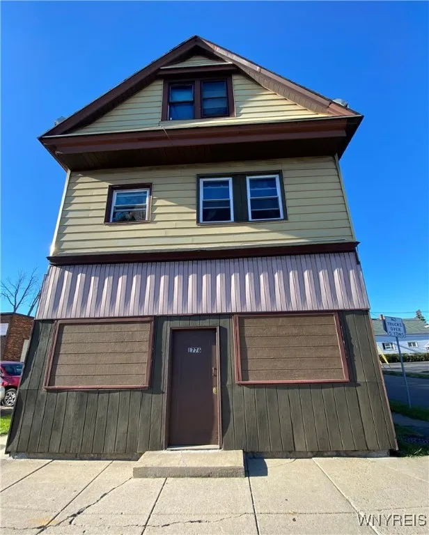 1776 Clinton Street, Buffalo, New York 14206, Buffalo, New York 14206, 8 Bedrooms Bedrooms, ,3 BathroomsBathrooms,Residential,For Sale,1776 Clinton Street, Buffalo, New York 14206,0,B1633432