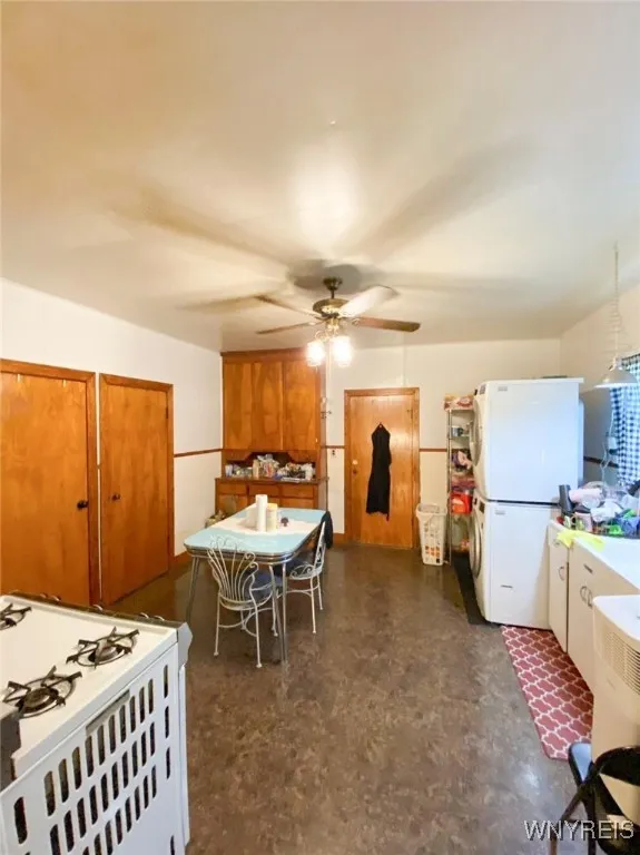 41 Weiss Street, Buffalo, New York 14206, Buffalo, New York 14206, 6 Bedrooms Bedrooms, ,2 BathroomsBathrooms,Residential,For Sale,41 Weiss Street, Buffalo, New York 14206,B1633513