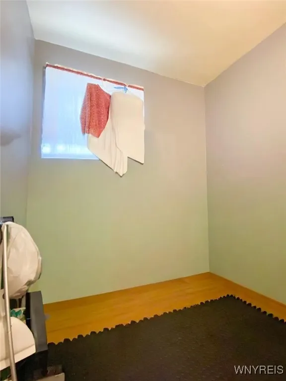 41 Weiss Street, Buffalo, New York 14206, Buffalo, New York 14206, 6 Bedrooms Bedrooms, ,2 BathroomsBathrooms,Residential,For Sale,41 Weiss Street, Buffalo, New York 14206,B1633513